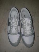 Schuhe Turnschuhe neu 39 weiß Silber Brandenburg - Roskow Vorschau