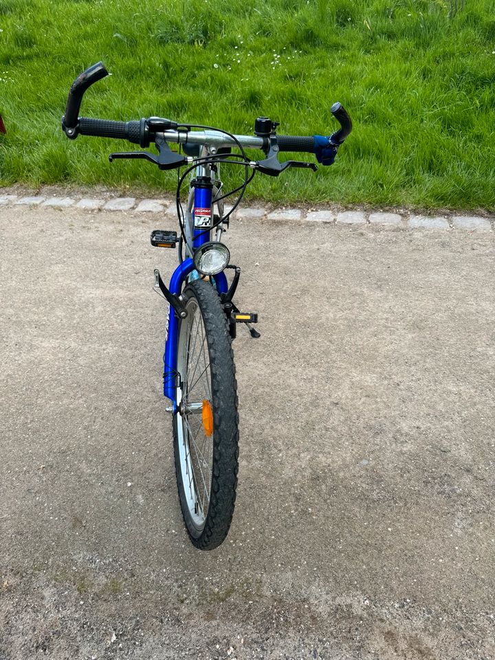 jungen Fahrrad in Dortmund