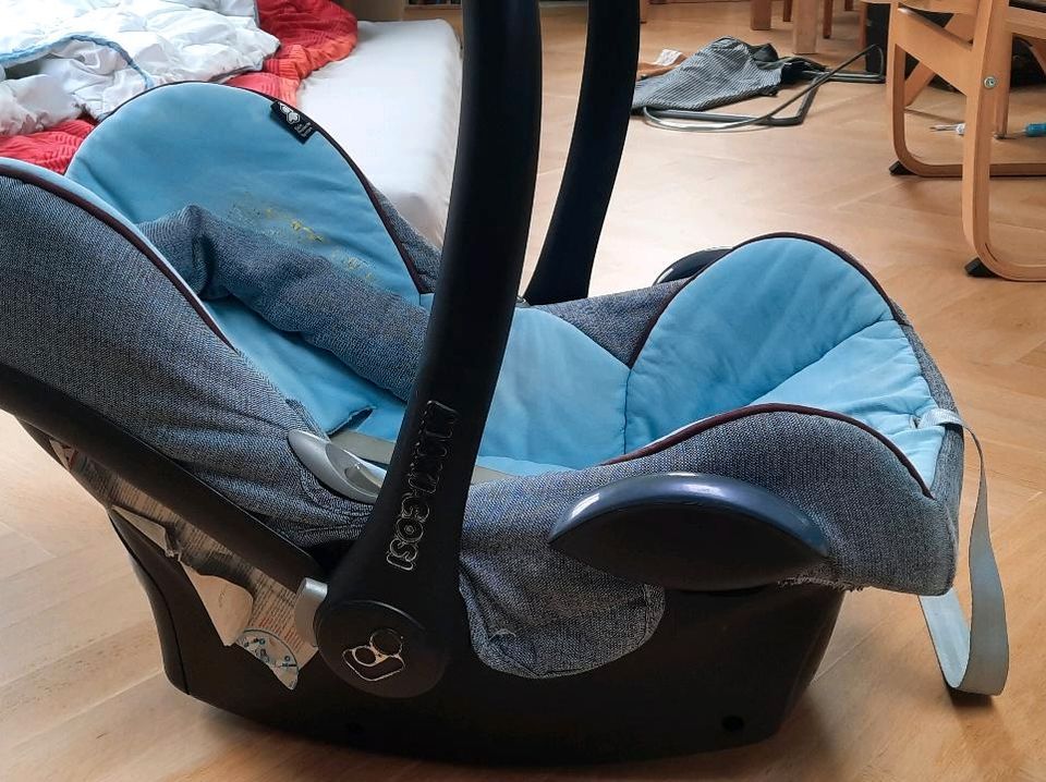 Maxi Cosi Babyschale OHNE Isofix in Kempten