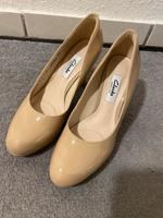 Clarks Plateau Pumps Gr. 36 beige lack Hessen - Kassel Vorschau