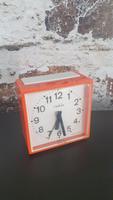 Wecker Ruhla, DDR Vintage, Orange, TOP, funktioniert einwandfrei Brandenburg - Wildpark West Vorschau