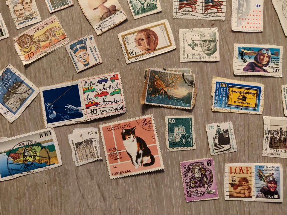 Briefmarken Sammlung aus aller Welt. Ab 1950 in Bayreuth