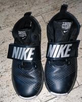 Nike 36,5 Sneaker Schuhe Klett Niedersachsen - Winsen (Luhe) Vorschau