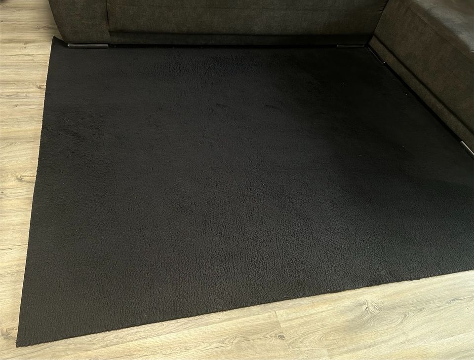 Flauschiger Teppich in Essen