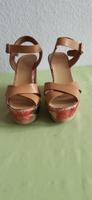 Biete 1 x anprobierte Sandalen GR: 39 mit 11 cm Keilabsatz an ! Nordrhein-Westfalen - Löhne Vorschau