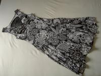 Midi-Kleid Sommer Desigual, Gr. S grau/schwarz Blumen, ungetragen Bayern - Tittling Vorschau