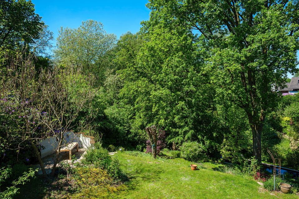 Elegantes Einfamilienhaus in exklusiver Best-Lage, Bielefeld-Hoberge in Bielefeld