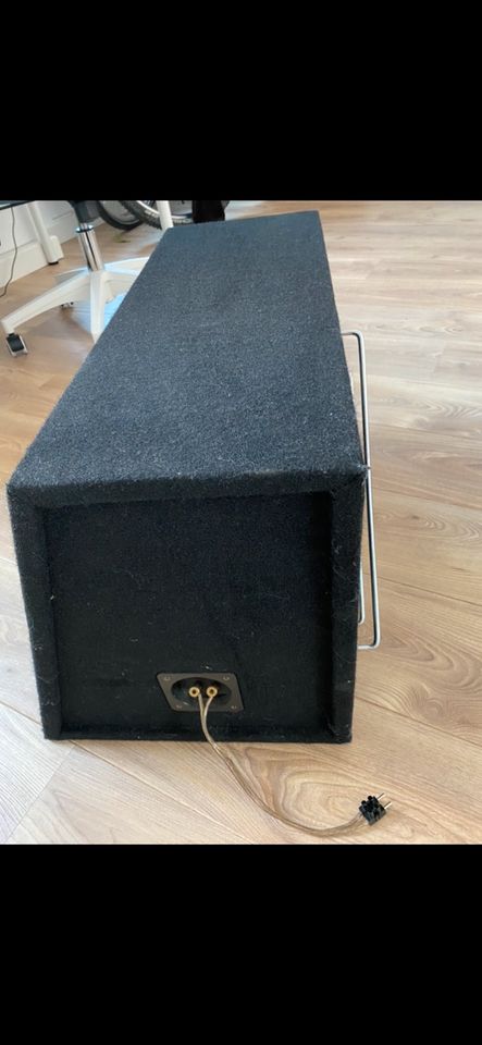 Subwoofer mit Endstufe in Wonfurt