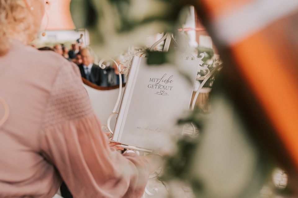 Hochzeitsfotograf Fotograf Trauung Hochzeit Standesamt Kirche WOW in Hanau