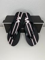 Michael Kors Flip Flops Schuhe Sandalen Schwarz Weiß 41 NEU Hessen - Ebsdorfergrund Vorschau