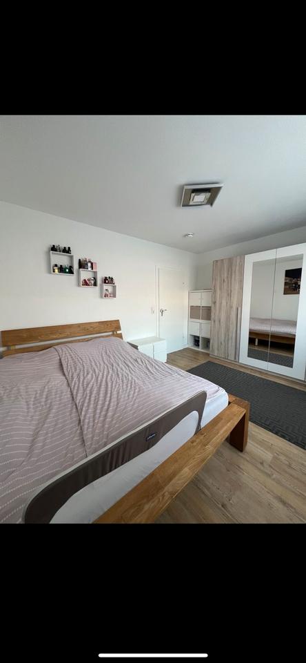 Schöne, renovierte und helle 3-Zimmer-Wohnung mit Balkon und EBK. in Tostedt