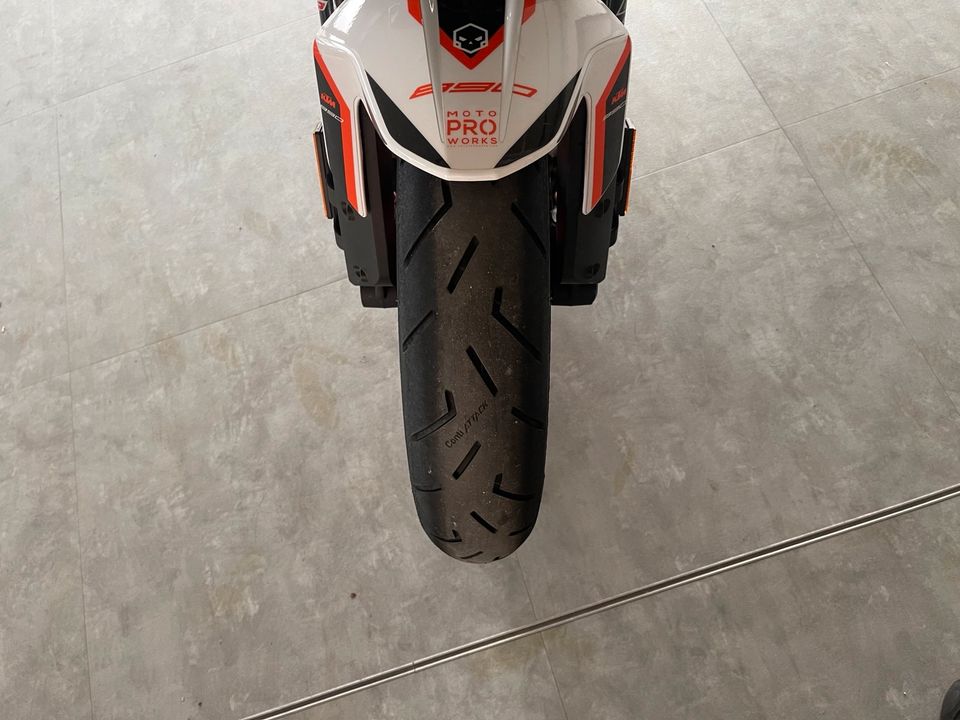 Ktm 890 Duke r in Traunreut