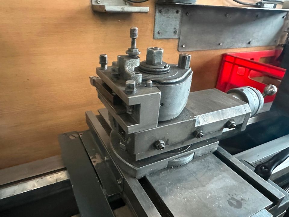 Drehmaschine Wabeco D6000 270 x 600mm MK3 Tischdrehmaschine mit umfangreichem Zubehör in Weißenborn Erzgebirge