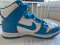Nike Halbhoher Schuh in Blau Weiß Hessen - Hünstetten Vorschau