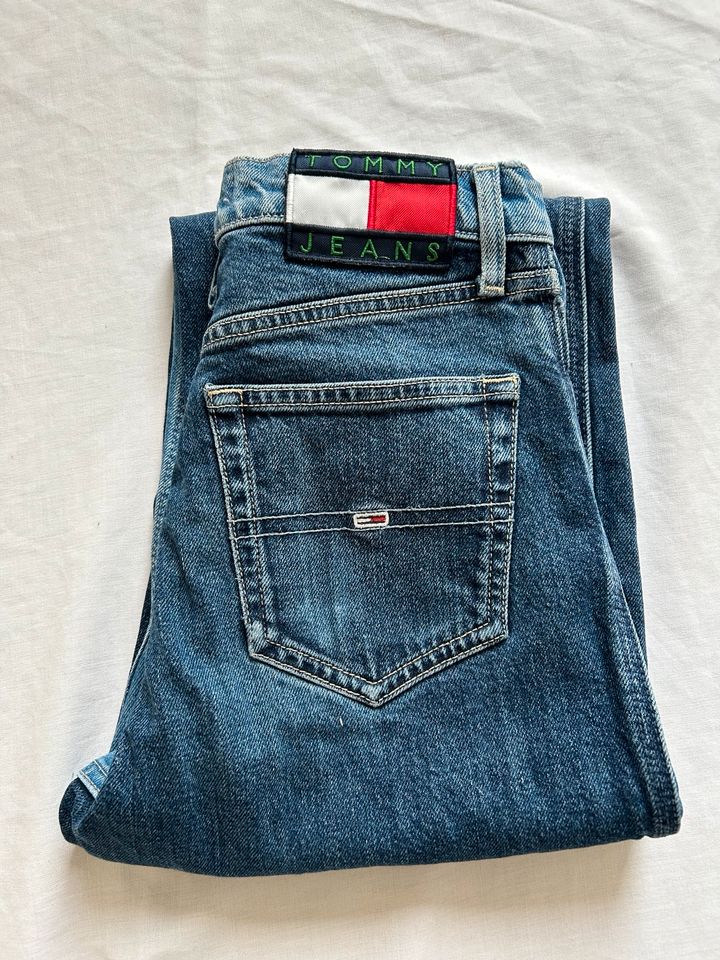 Tommy Jeans Damen Two-toned W25 L30 in Minden