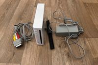 Nintendo Wii Konsole mit Kabel und Sensorleiste neuwertig Dresden - Laubegast Vorschau