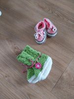 0-6 Monate Schuhe Socken strick Wolle rosa grün Brandenburg - Brieselang Vorschau