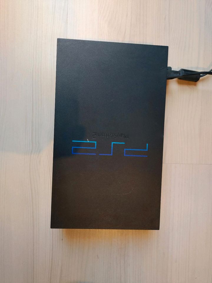 Playstation 2 mit Zubehör in Sassenburg