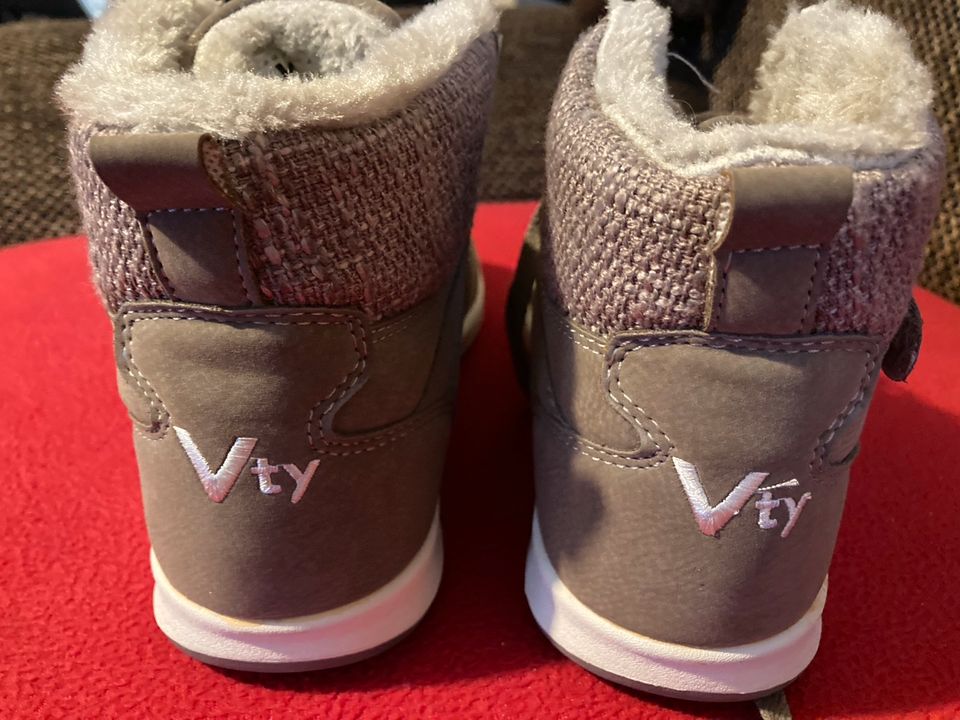 Verkaufe meine neuen Halbschuhe von Vty in Berlin