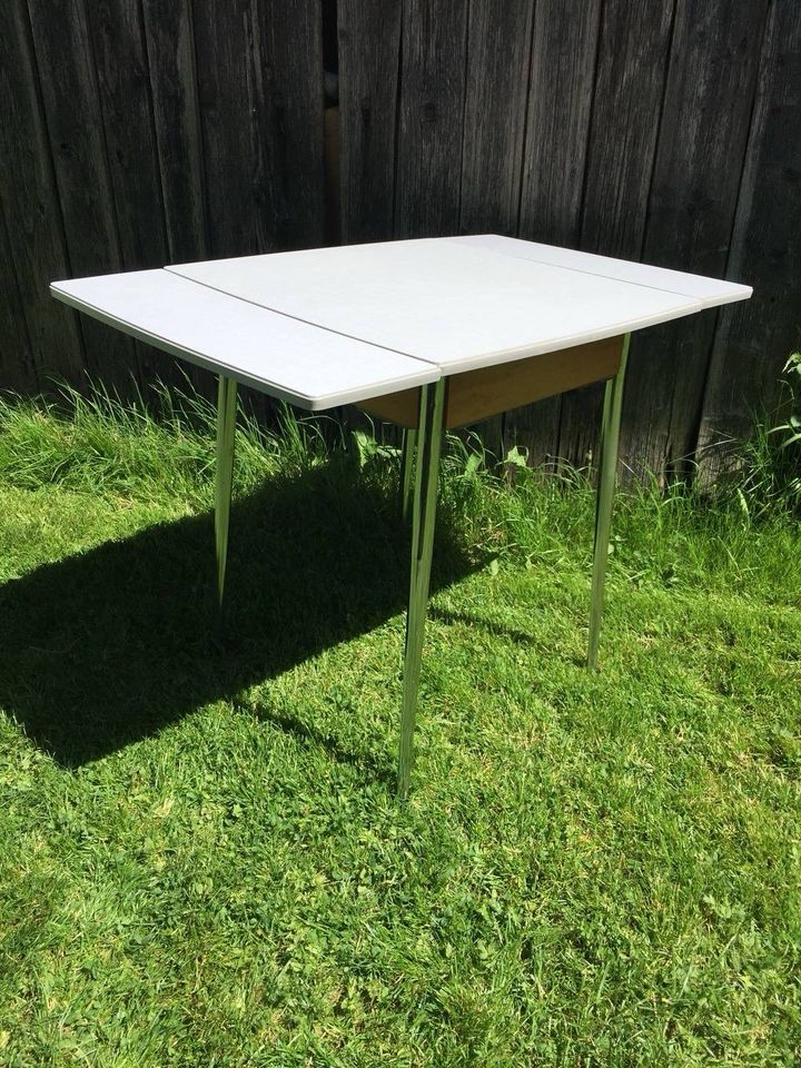 ‼️Reserviert‼️ 60er Tisch table Zimmer Küche Wohnung Arbeit in Leipzig