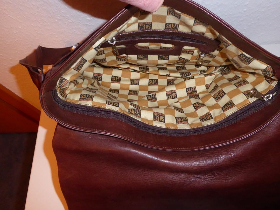 Braune Damen Leder-Umhängetasche (Handtasche) in Marl