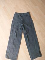 Jeans H&M, Divided, Gr. 36, schwarz Niedersachsen - Seesen Vorschau
