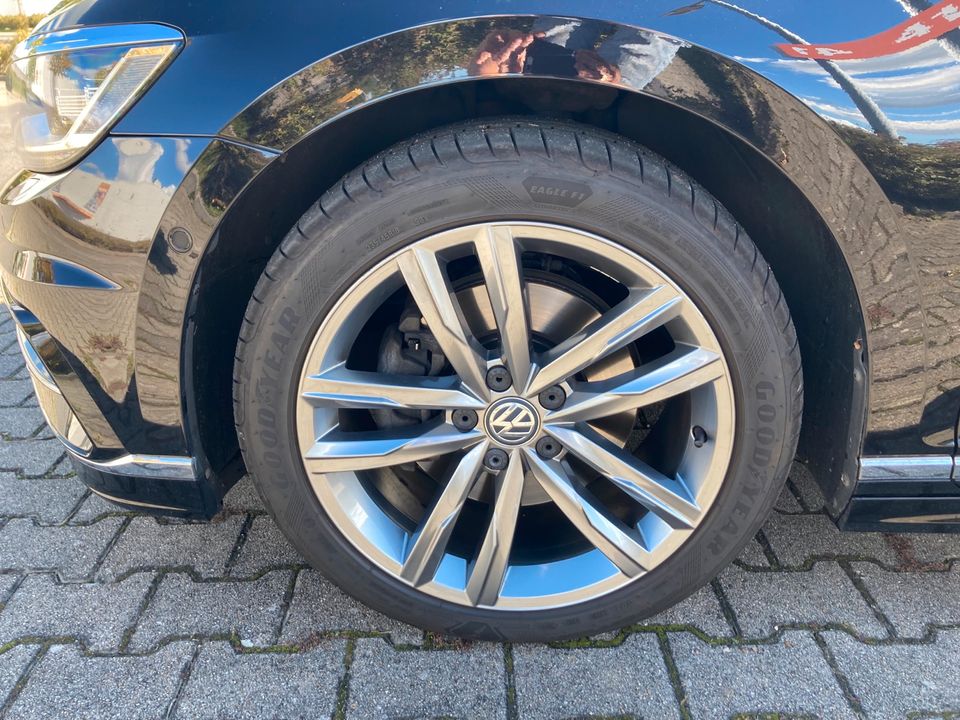 VW Passat Variant AHK PANO in Woltersdorf