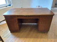 Alter vintage Schreibtisch aus Holz Leipzig - Gohlis-Mitte Vorschau
