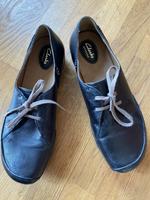 Halbschuhe Clarks schwarz wie neu , ungetragen 43 -42.5 Sachsen - Radebeul Vorschau