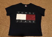 Tommy Hilfiger Logo T-shirt Damen xs s dunkelblau mit Logo 90s Nordrhein-Westfalen - Engelskirchen Vorschau