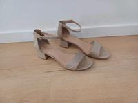 Sandalen Brautschuhe Hochzeitsschuhe Gold Glitzer Nordrhein-Westfalen - Velbert Vorschau