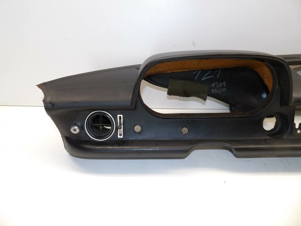 Armaturenbrett Dashboard schwarz Mercedes W114 W115 in Beesten