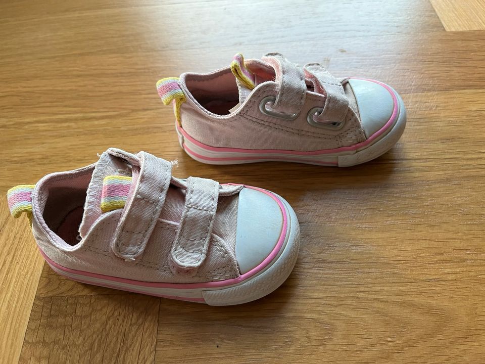 Chucks Klett rosa gelb 21 in Kaarst