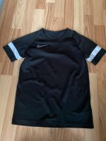 Shirt Sport Nike schwarz 137-147 cm  M Rheinland-Pfalz - Nackenheim Vorschau