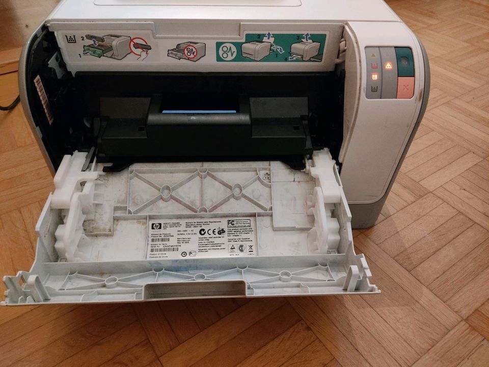 HP Color Laser Jet CP1215 Drucker in Herne