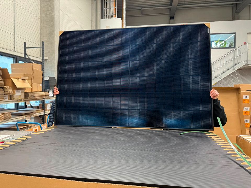 Shinefar Solar Solarmodule Photovoltaik PV Modul TOPCon Full Black Bifacial Double Glas 420W in Leinfelden-Echterdingen