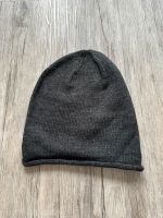 Grau/schwarze H&M Beanie Wandsbek - Hamburg Bramfeld Vorschau