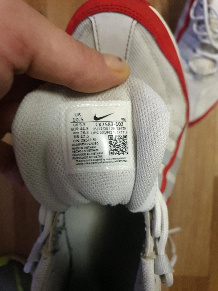 Nike Schuhe gr 44.5 in Berlin