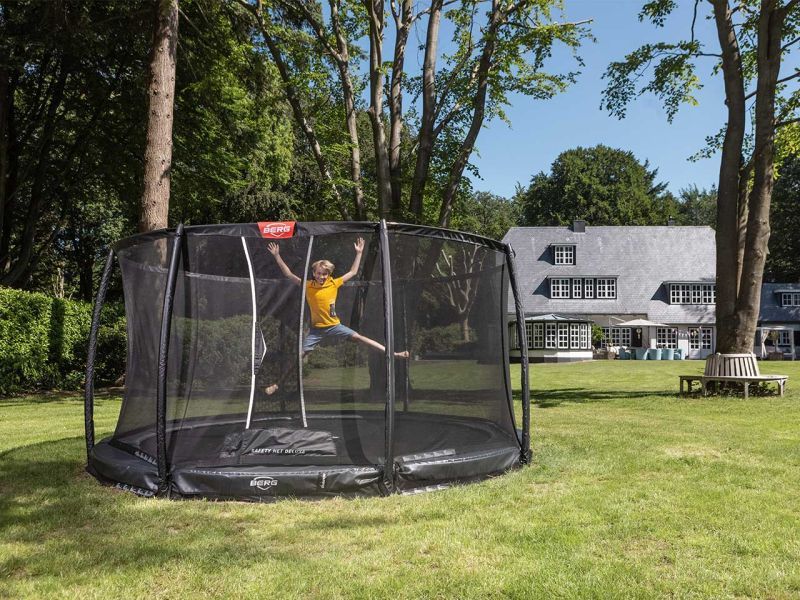 Berg Trampoline &  Play Base  Lagerräumung  Probespringen möglich in Borgholzhausen