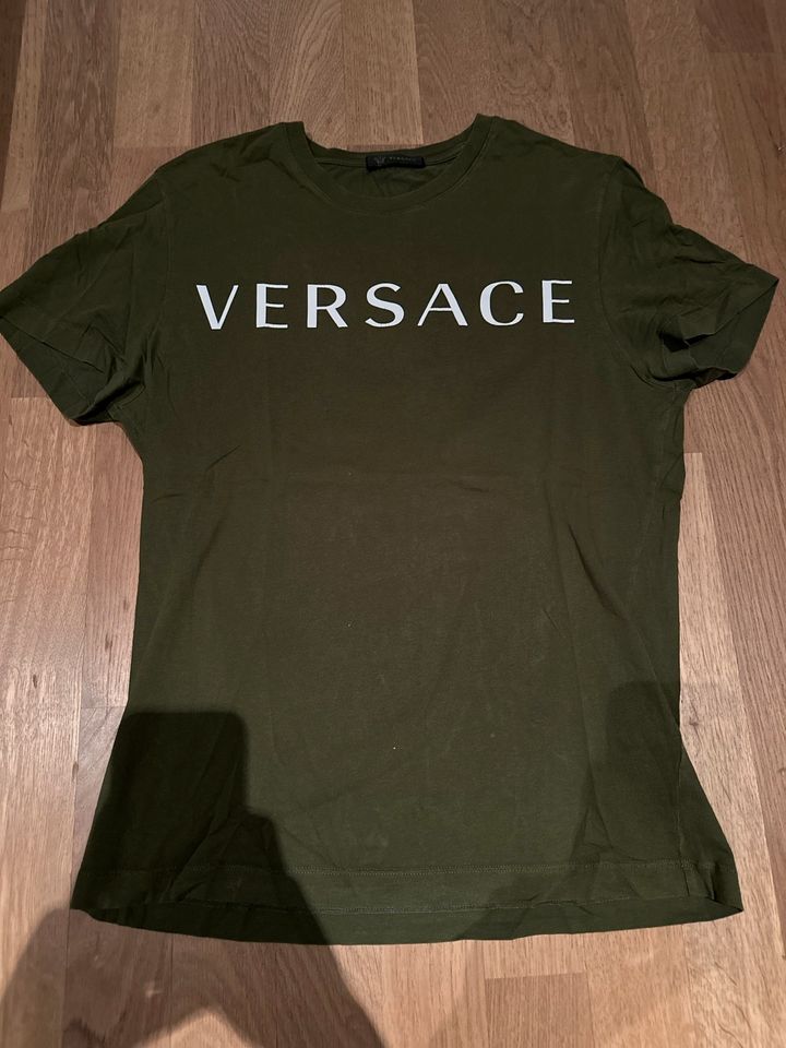 Versace T-Shirt dunkelgrün Größe S 175 in Heusenstamm