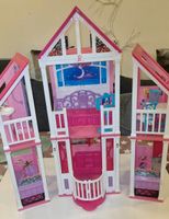 Barbiehaus mit Aufzug und Möbeln Hessen - Cölbe Vorschau