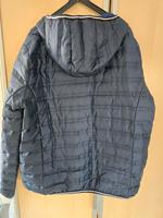 Dunkelblaue Herren leichte Steppjacke Größe  52/54 Bayern - Sulzbach a. Main Vorschau