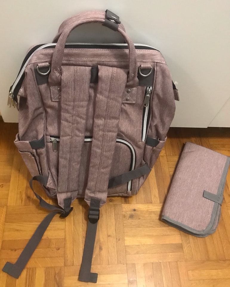 Baby/Kinder Wickelrucksack/Wickeltasche, mit Zubehör,rosa, Neu! in Freiburg im Breisgau