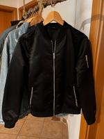 Satin - artige Bomberjacke schwarz Bayern - Eisenheim Vorschau