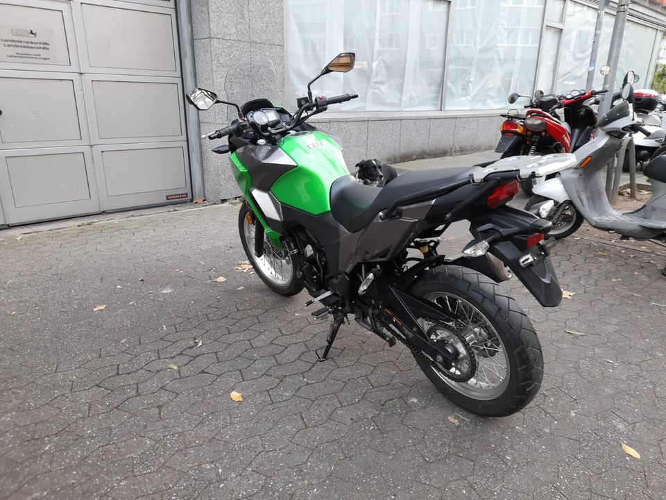 Kawasaki Versys X 300 in Düsseldorf