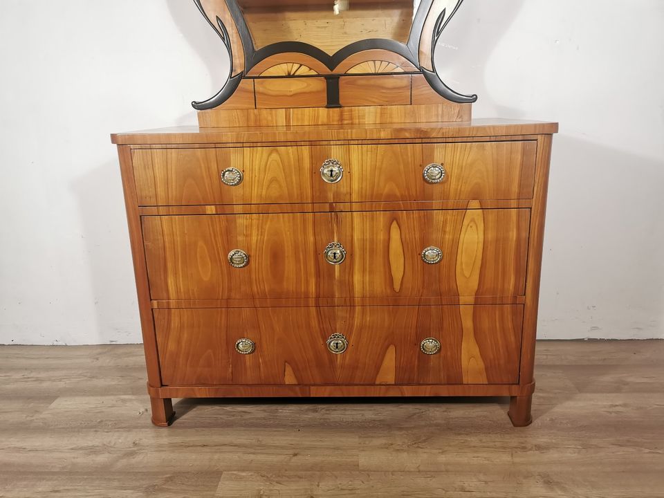 Biedermeier Aufsatz Kommode / Lyra Kommode Kirschbaum Antik in Ehringshausen