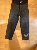 Schwarz mit Gold Nike Hosen S Berlin - Grunewald Vorschau