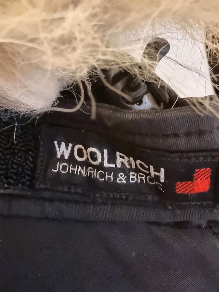 Schwarzes  Woolrich Damenjacke in Berglern