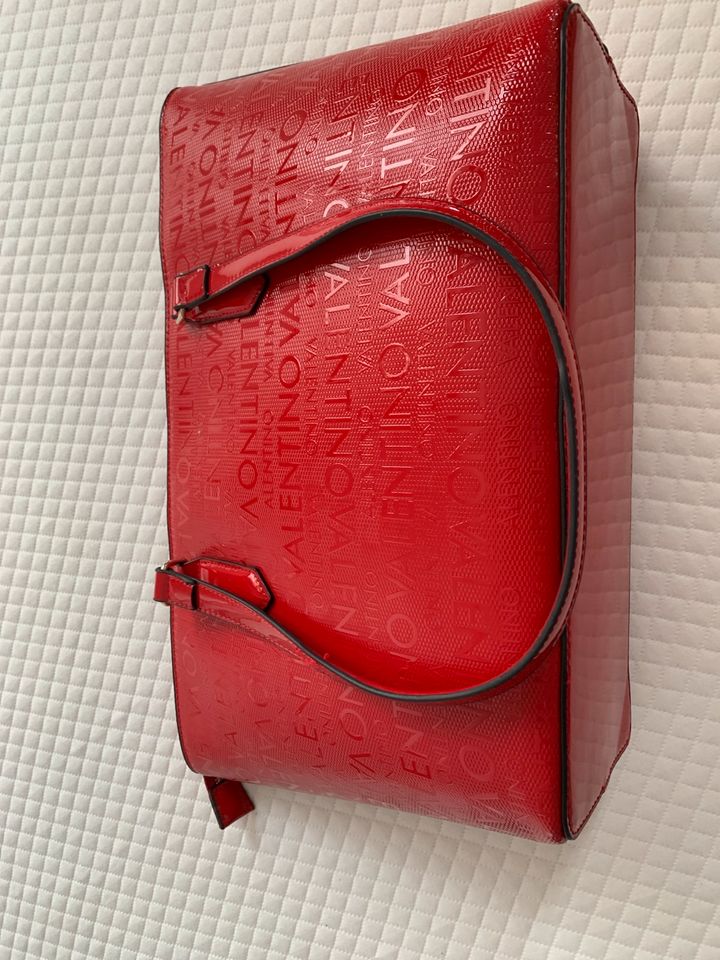 Valentino Tasche rot wie neu in Jüchen