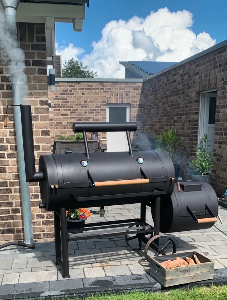 BBQ Smoker Grill in Rees
